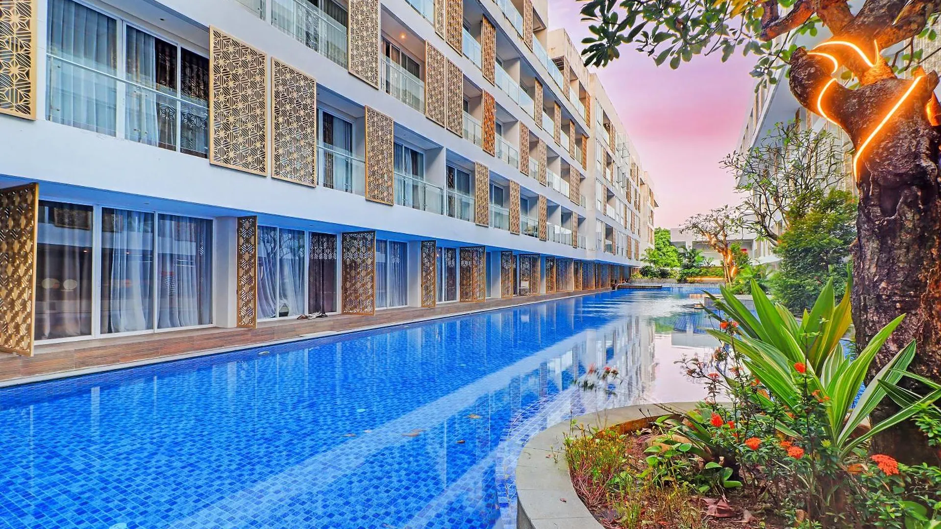 Sunday Hotel Arshika Sunset Road Kuta  4*, Kuta (Bali) Indonesia