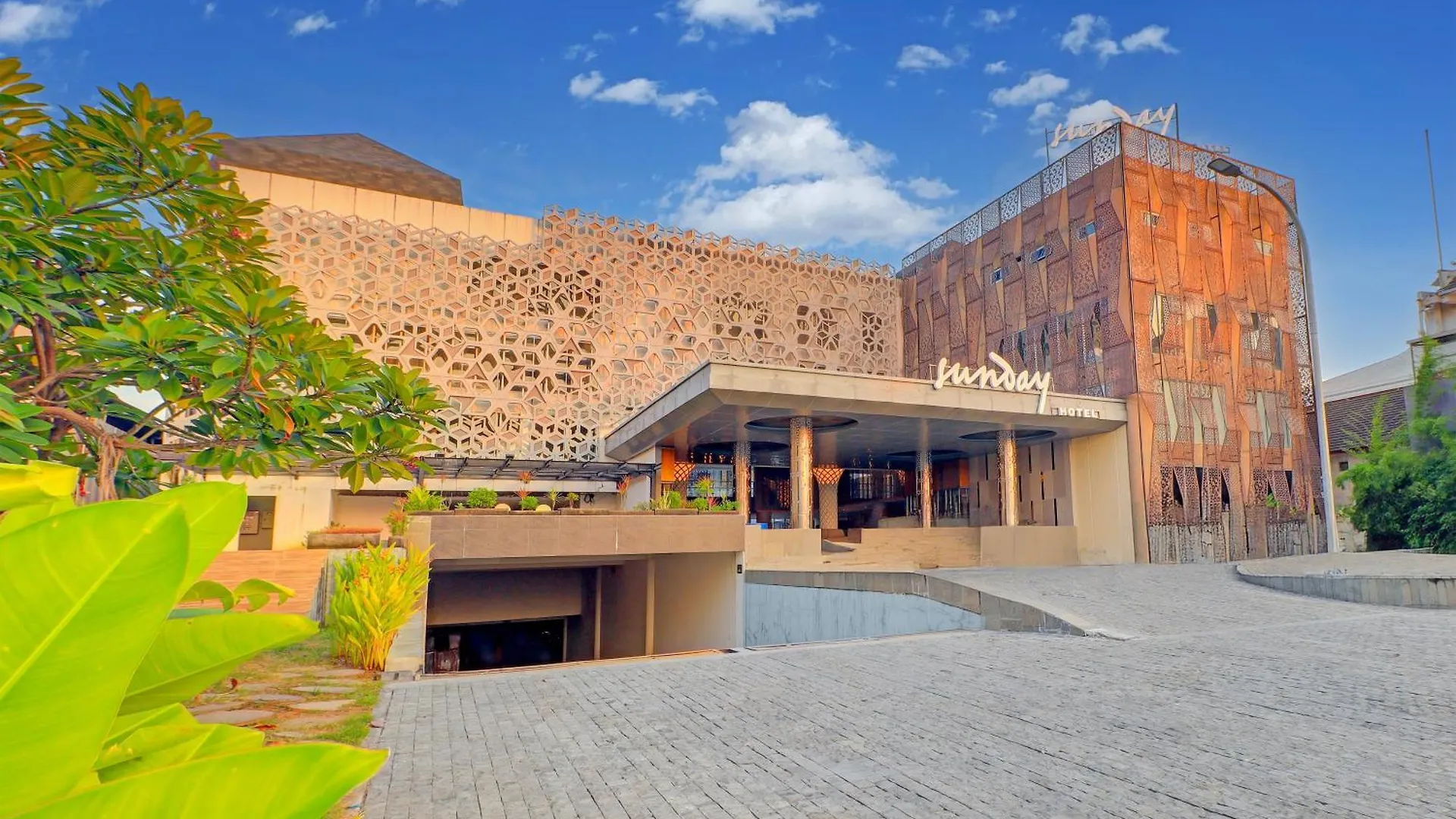 Sunday Hotel Arshika Sunset Road Kuta