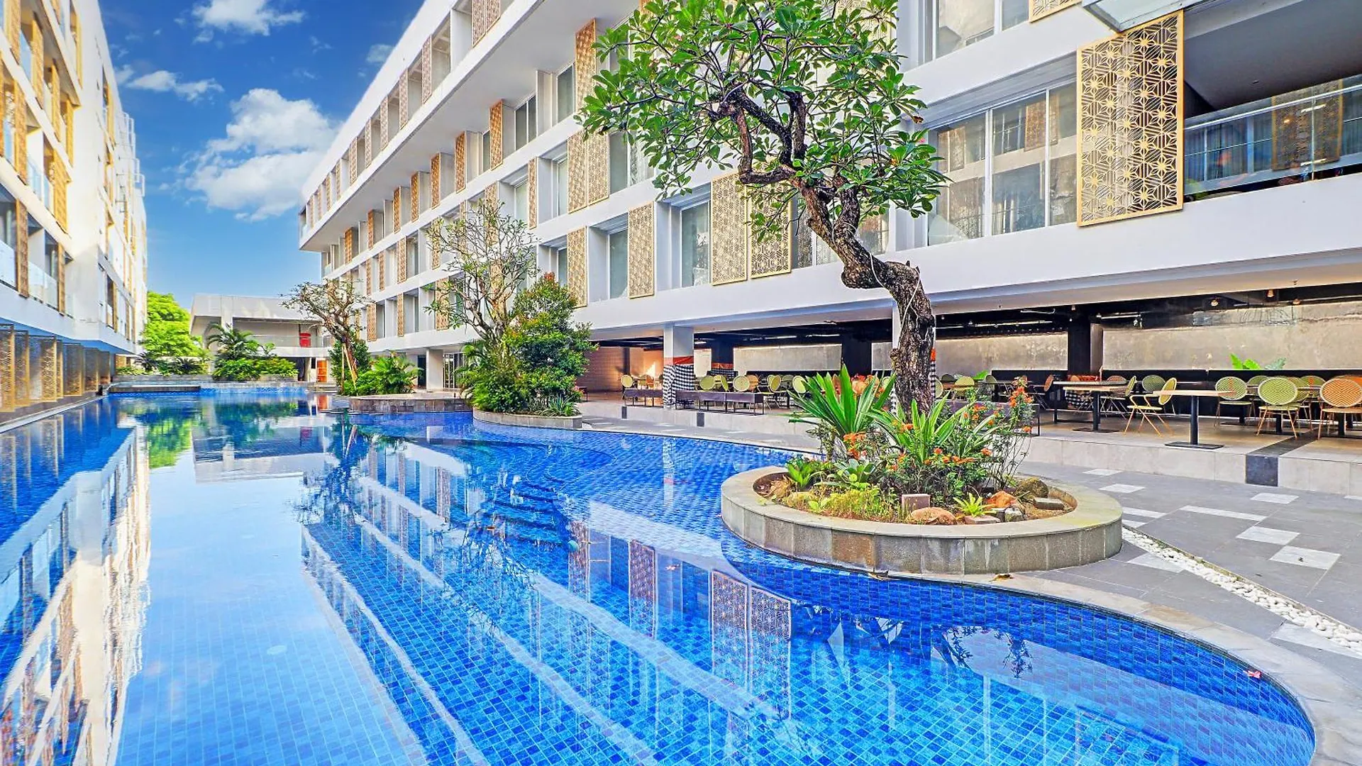 Sunday Hotel Arshika Sunset Road Kuta Lombok
